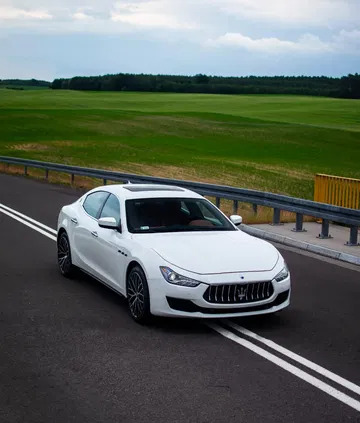 maserati ghibli Maserati Ghibli cena 190000 przebieg: 74000, rok produkcji 2021 z Międzyrzecz